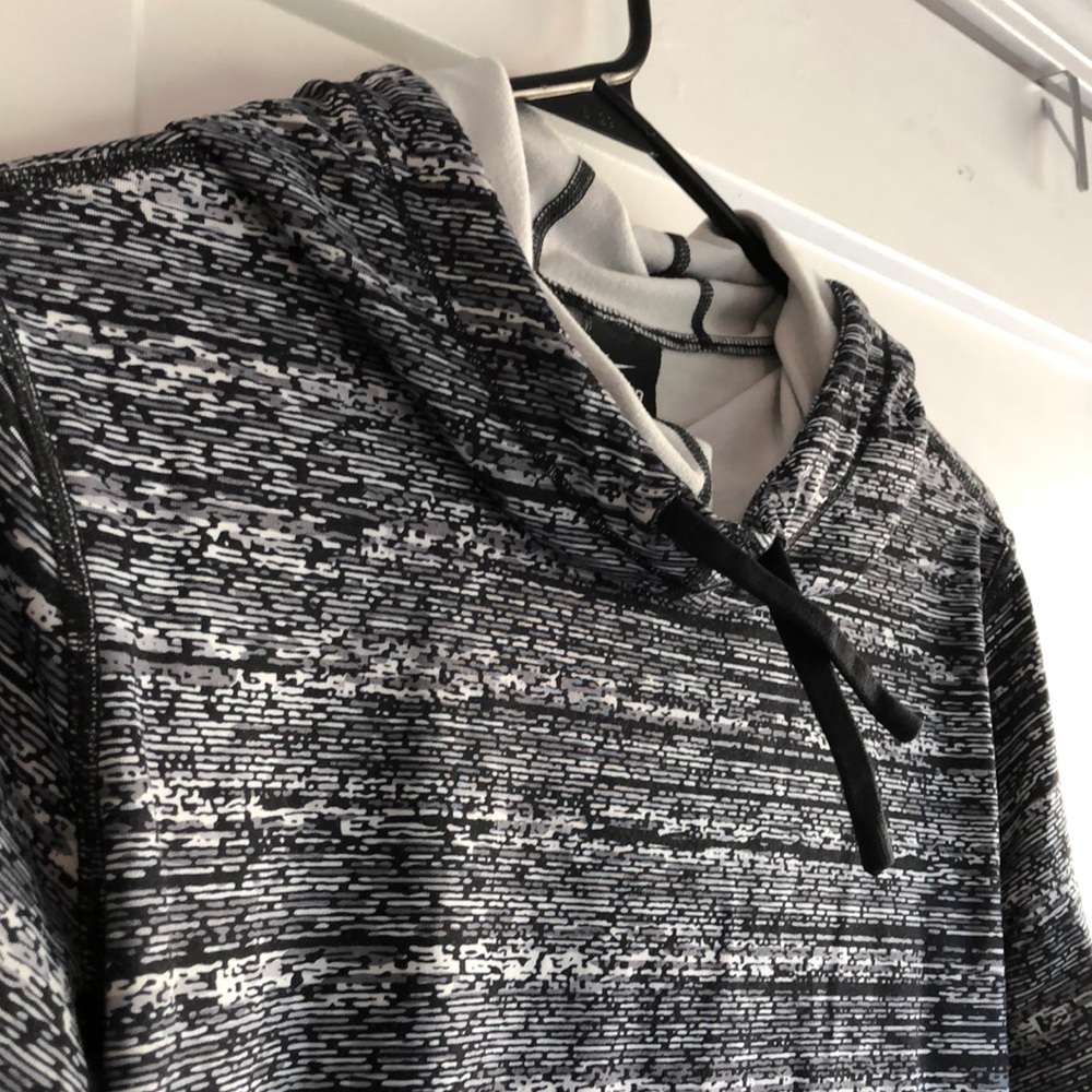 Nike Black and White Striped Hoodie - Picture 4 of 6